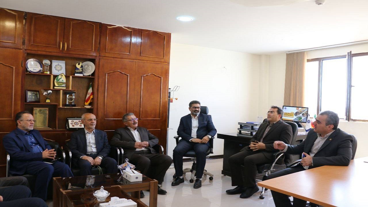 اتاق بازرگانی در حوزه سرویس‌دهی به بخش خصوصی قوی عمل کند