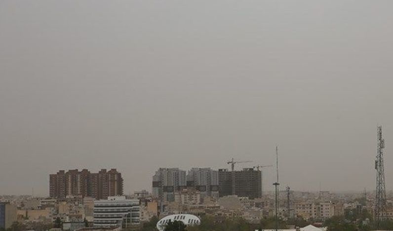 باران می‌بارد اما با طعم آلودگی