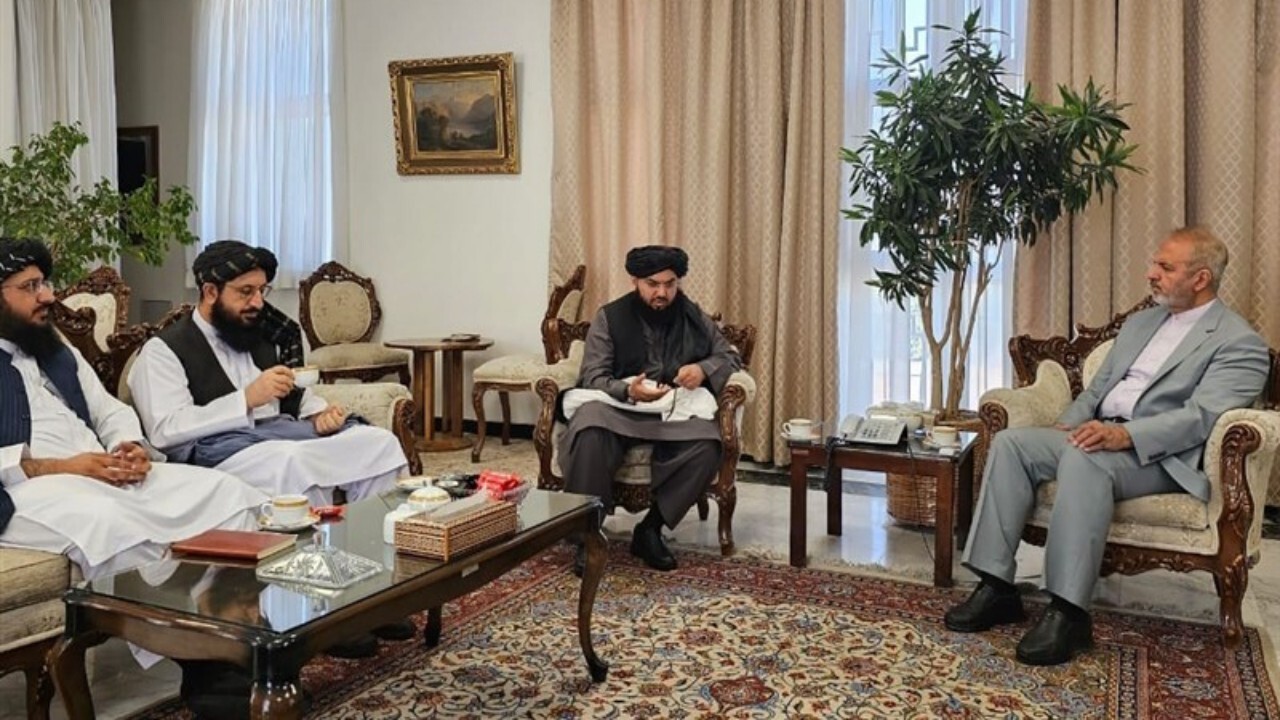 افغانستان مانع تردد غیر قانونی اتباع شود