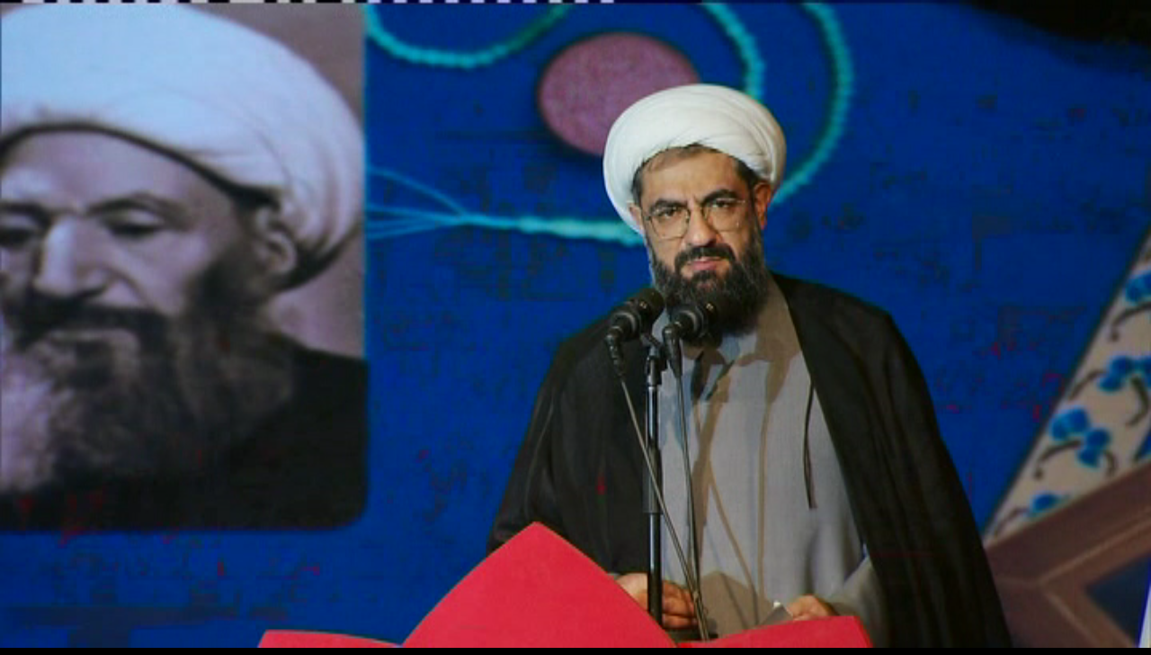 کنگره شهدا موجب آشنایی نسل جوان با شیوه زندگی شهیدان می‌شود