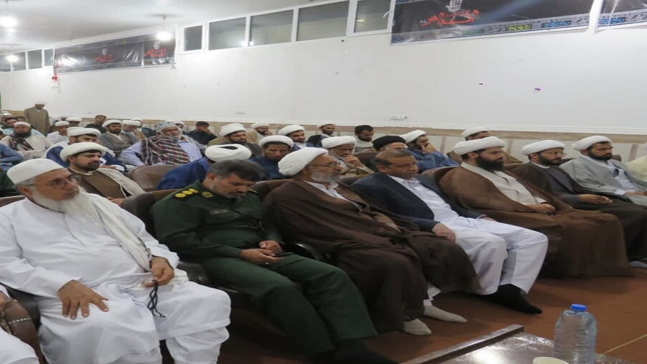 آسیب زدن به وحدت اقوام و اقشار توطئه دشمن است
