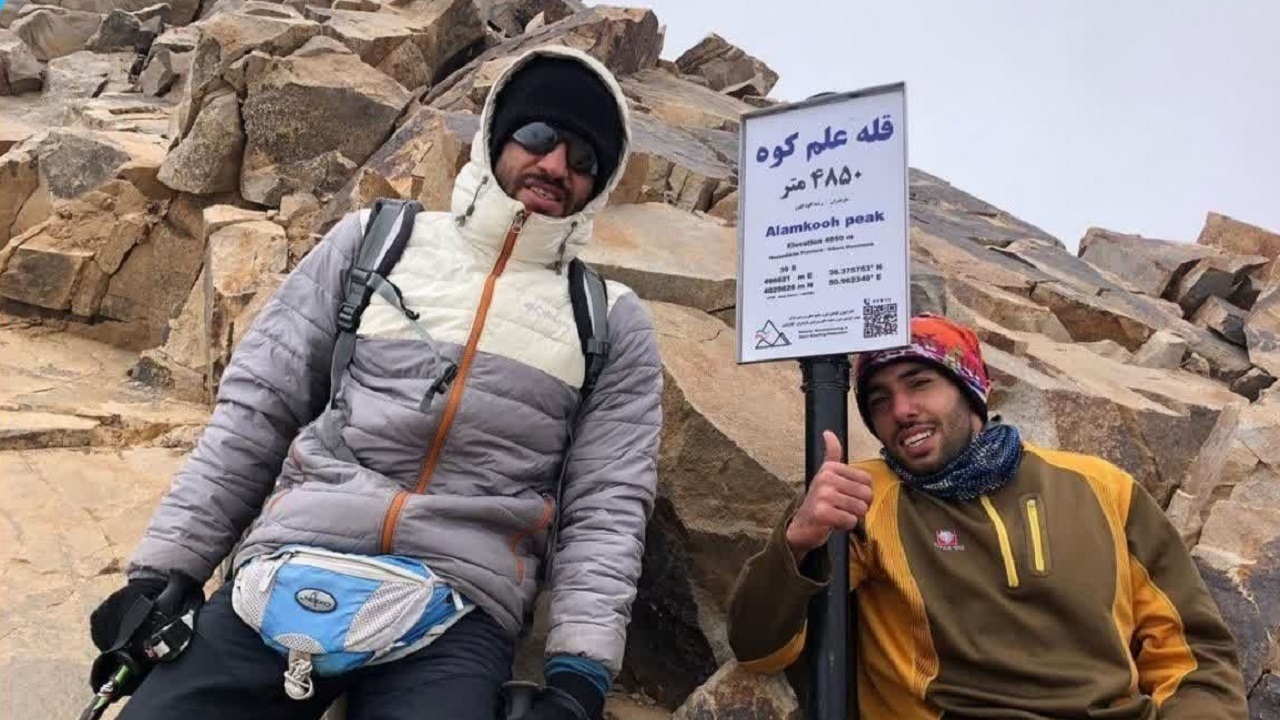 صعود کوهنوردان البرزی به علم کوه