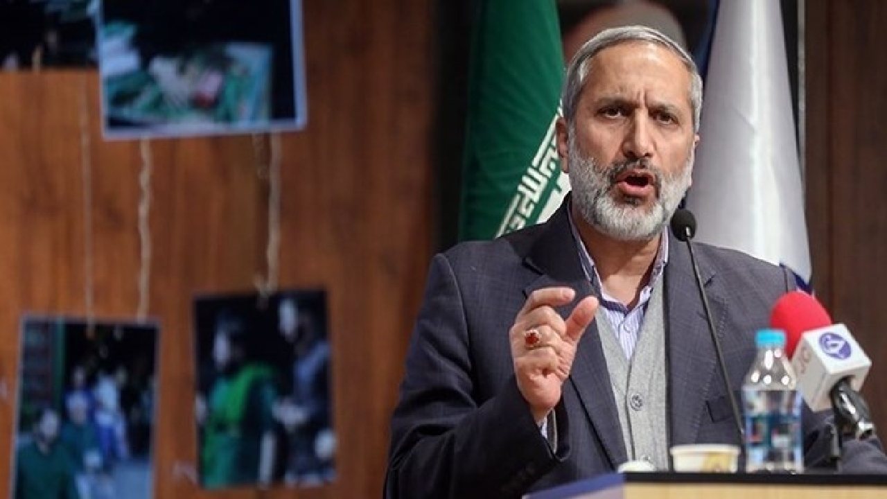رهبر معظم انقلاب فرمودند در مبارزه با فساد با هیچکس مماشات نکنید حتی اگر منصوب به ما باشد