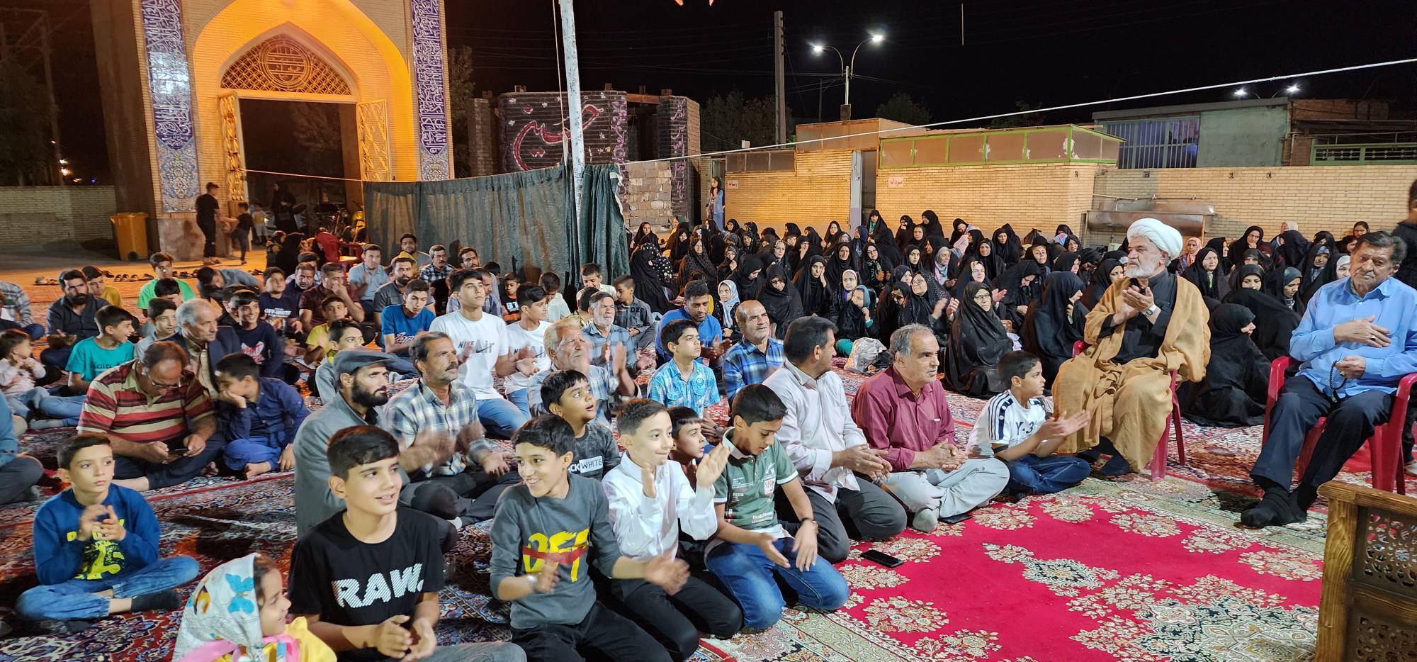 شادی کرمانی ها در جشن آغاز امامت حضرت مهدی (عج)