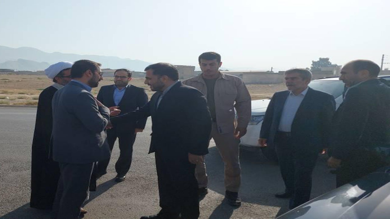 وزیر ارتباطات وارد کازرون شد