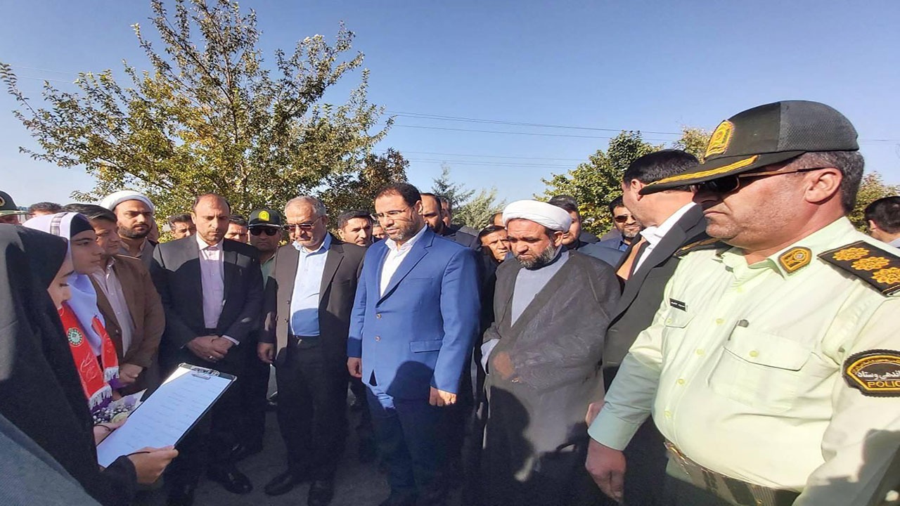 وزیر آموزش و پرورش وارد سرچهان شد