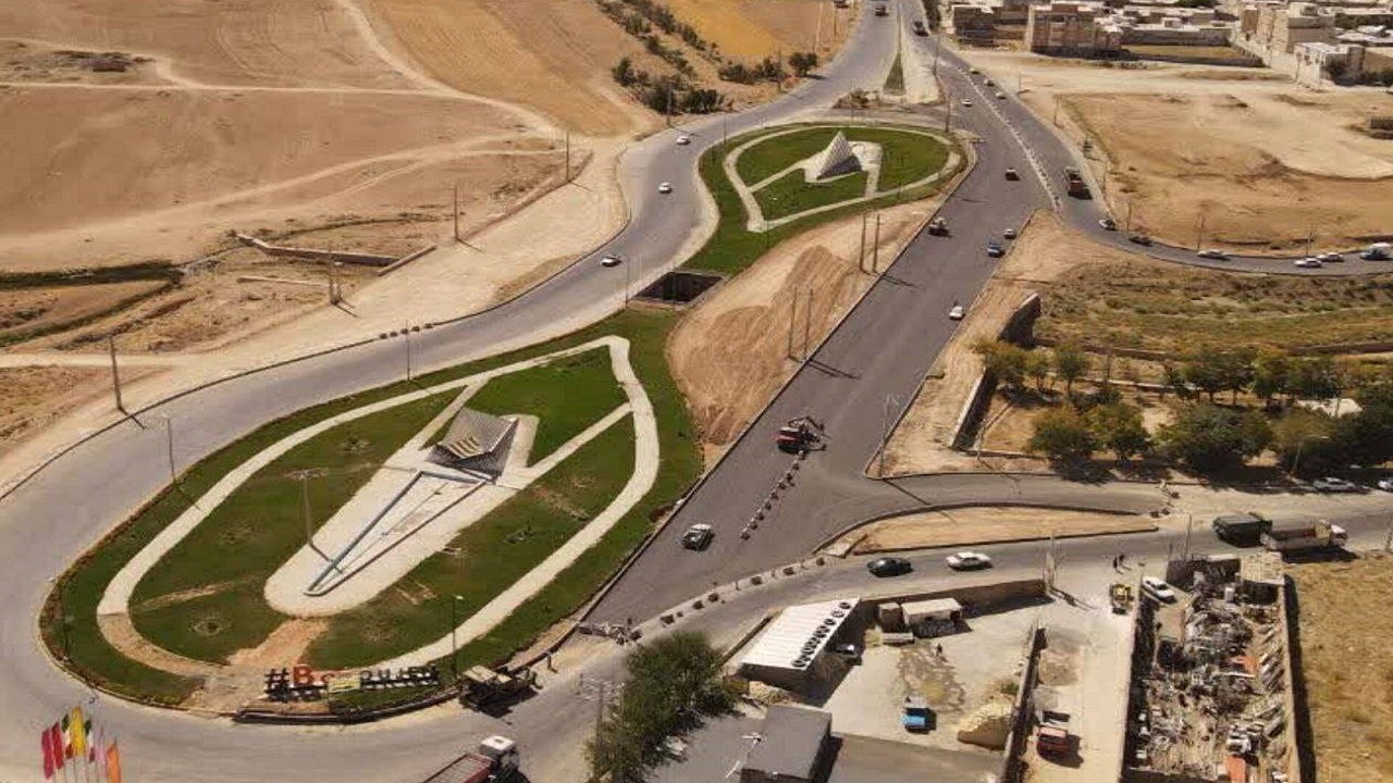 بازگشایی میدان نبوت بروجن