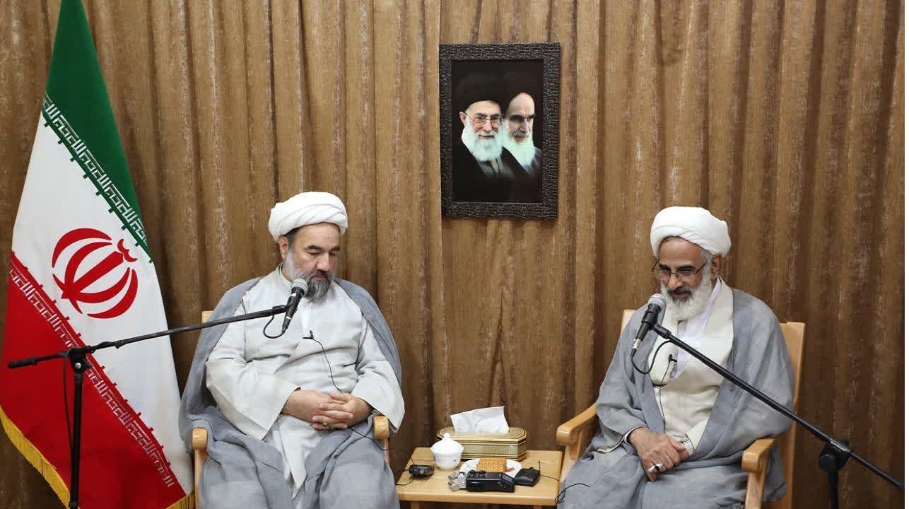 انسجام، وحدت و عشق به رهبر انقلاب بین مردم و نیروهای نظامی دیده می‌شود