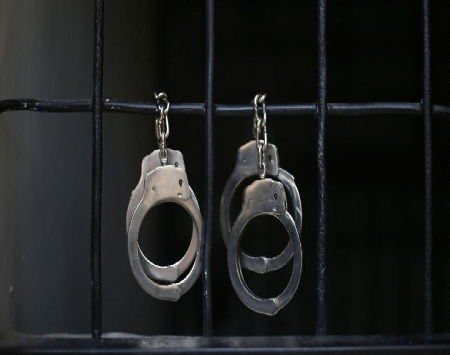 دستگیری ۲ کارمند یکی از ادارات دولتی البرز به اتهام اختلاس