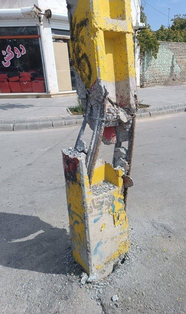 تیر چراغ برق شکسته