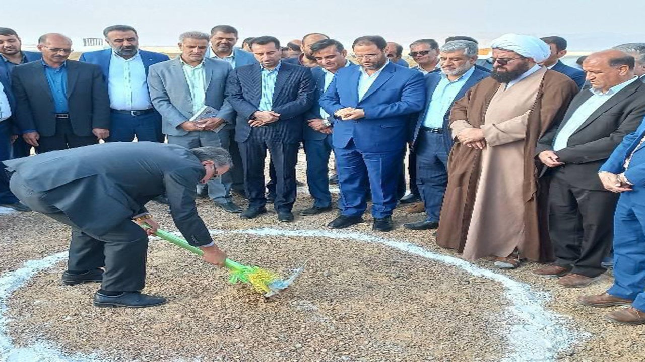 آغاز ساخت کارخانه لاستیک سازی در اقلید با حضور وزیر آموزش و پرورش