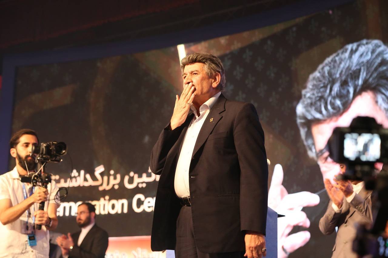 منوچهر والی زاده