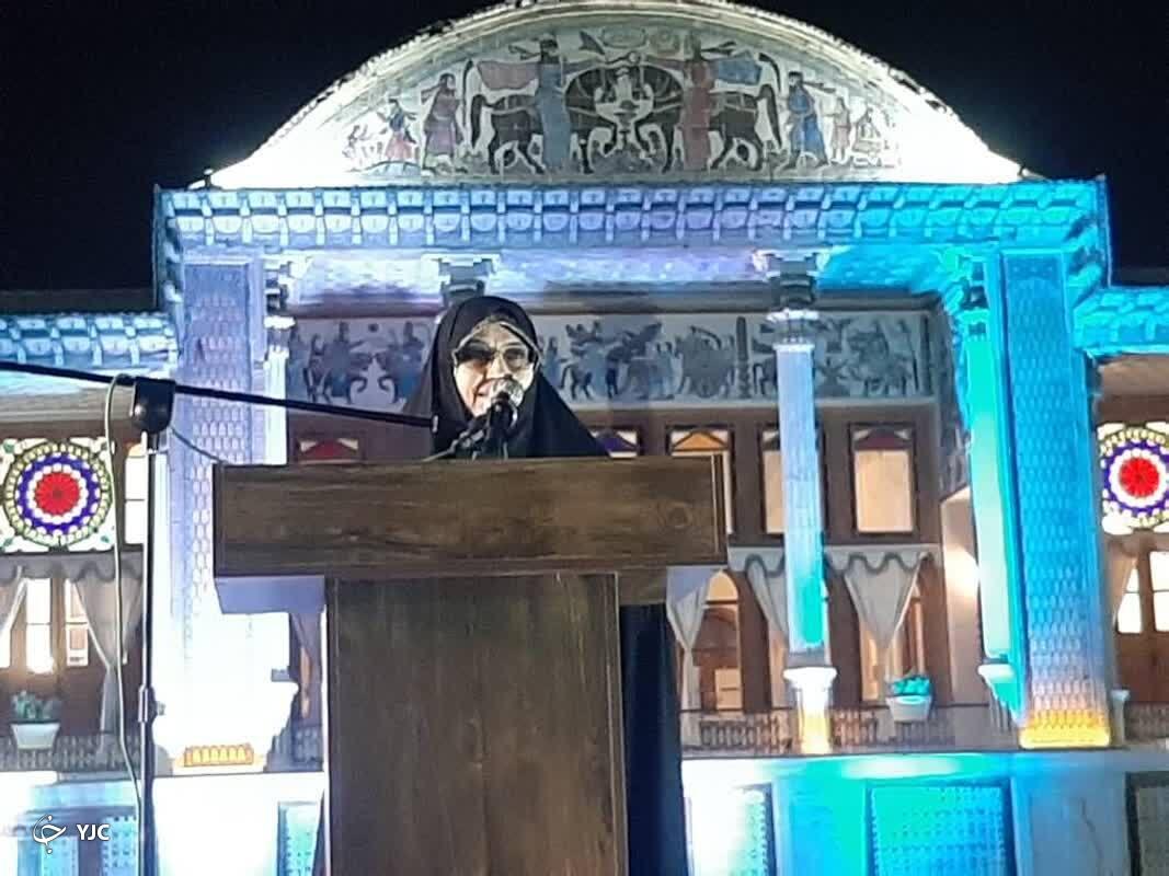 مراسم جشن ازدواج ۱۰۰۰ زوج در استان فارس/ واگذاری زمین جوانی جمعیت