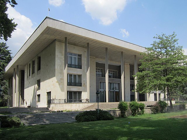 کاخ نیاوران