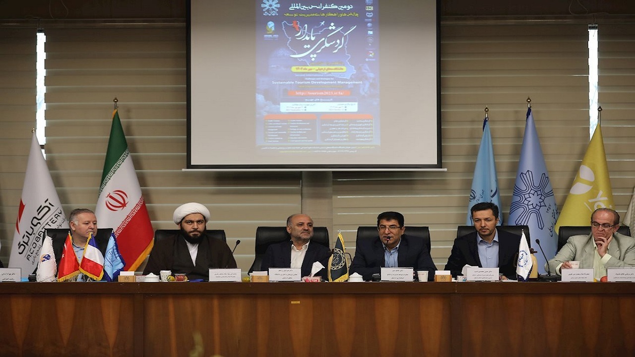 باور به گردشگری باید در جامعه ایجاد شود