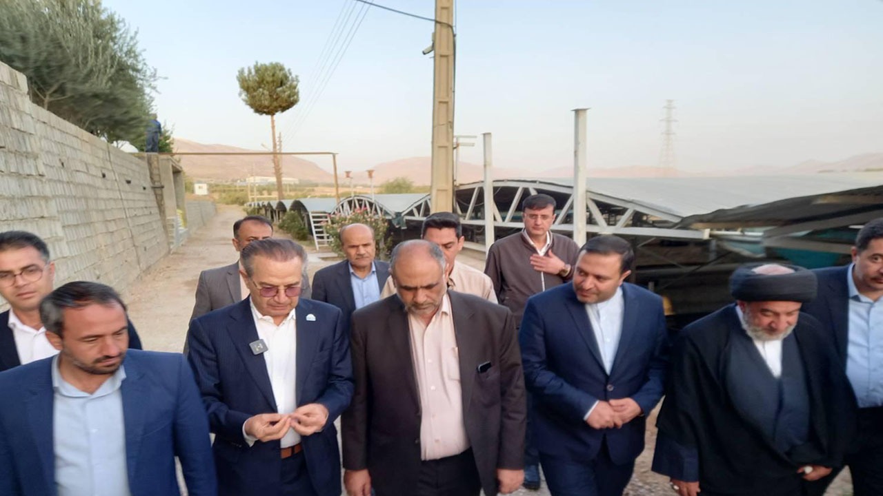 بیضا به عنوان شهرستان پایلوت کشت‌های گلخانه‌ای در کشور انتخاب شد