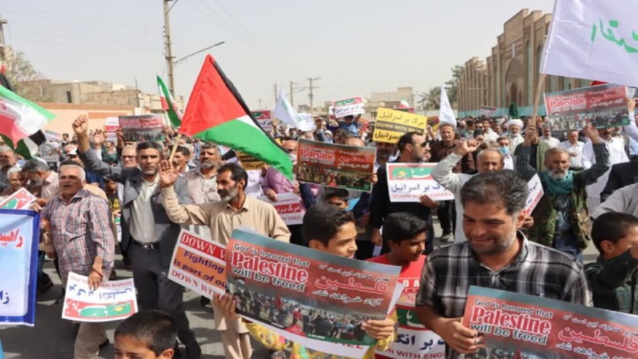 نمازگزاران زاهدانی در حمایت از مردم فلسطین راهپیمایی کردند+تصاویر