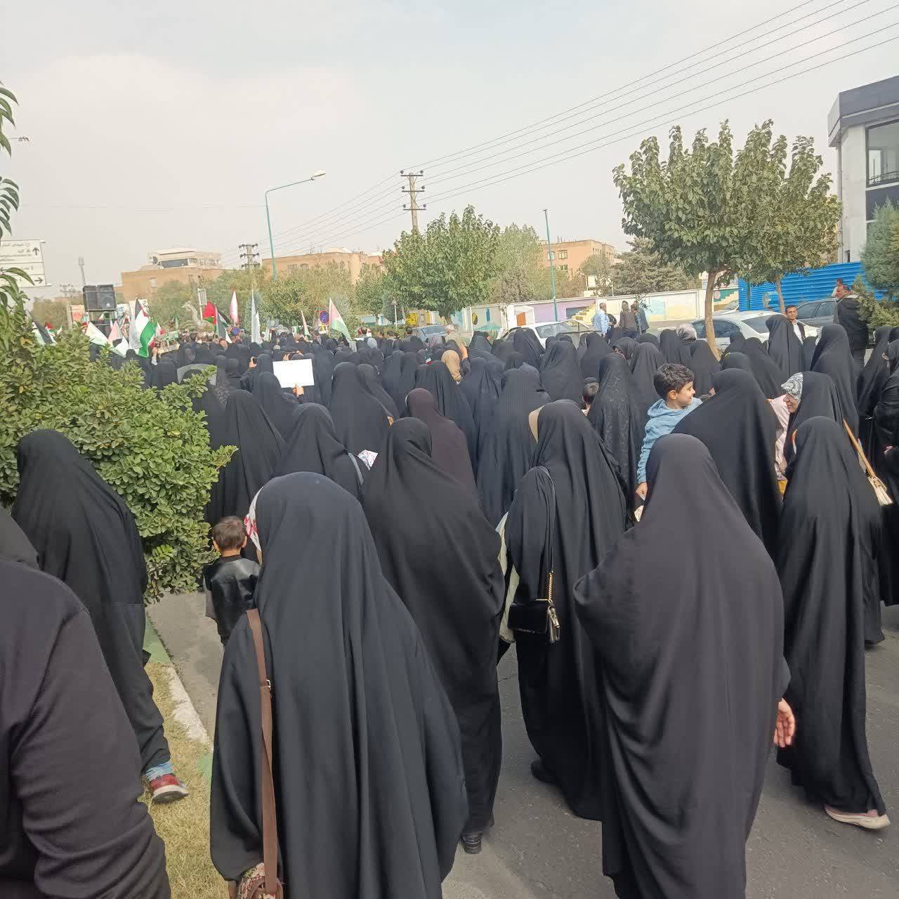 حضور بانوان در راهپیمایی