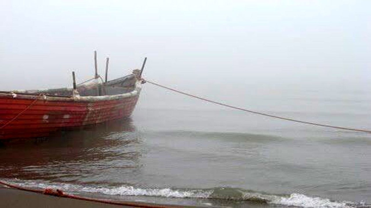 مه صبحگاهی در سواحل هرمزگان