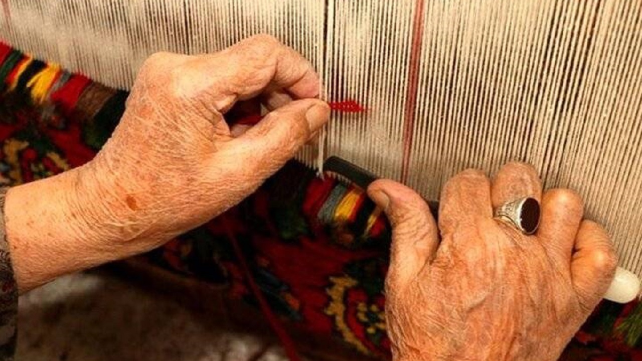 قالیبافان چشم انتظار تصمیم آتی مجلس