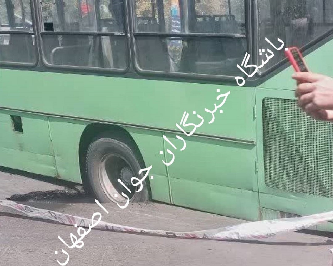 شکستگی خطوط لوله انتقال آب فضای سبز در اصفهان