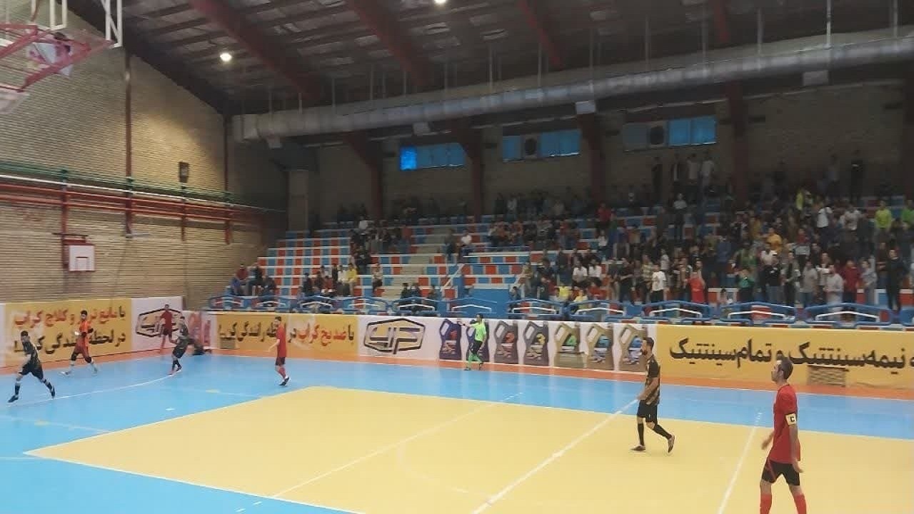 برد شیرین کراپ در خانه+ فیلم