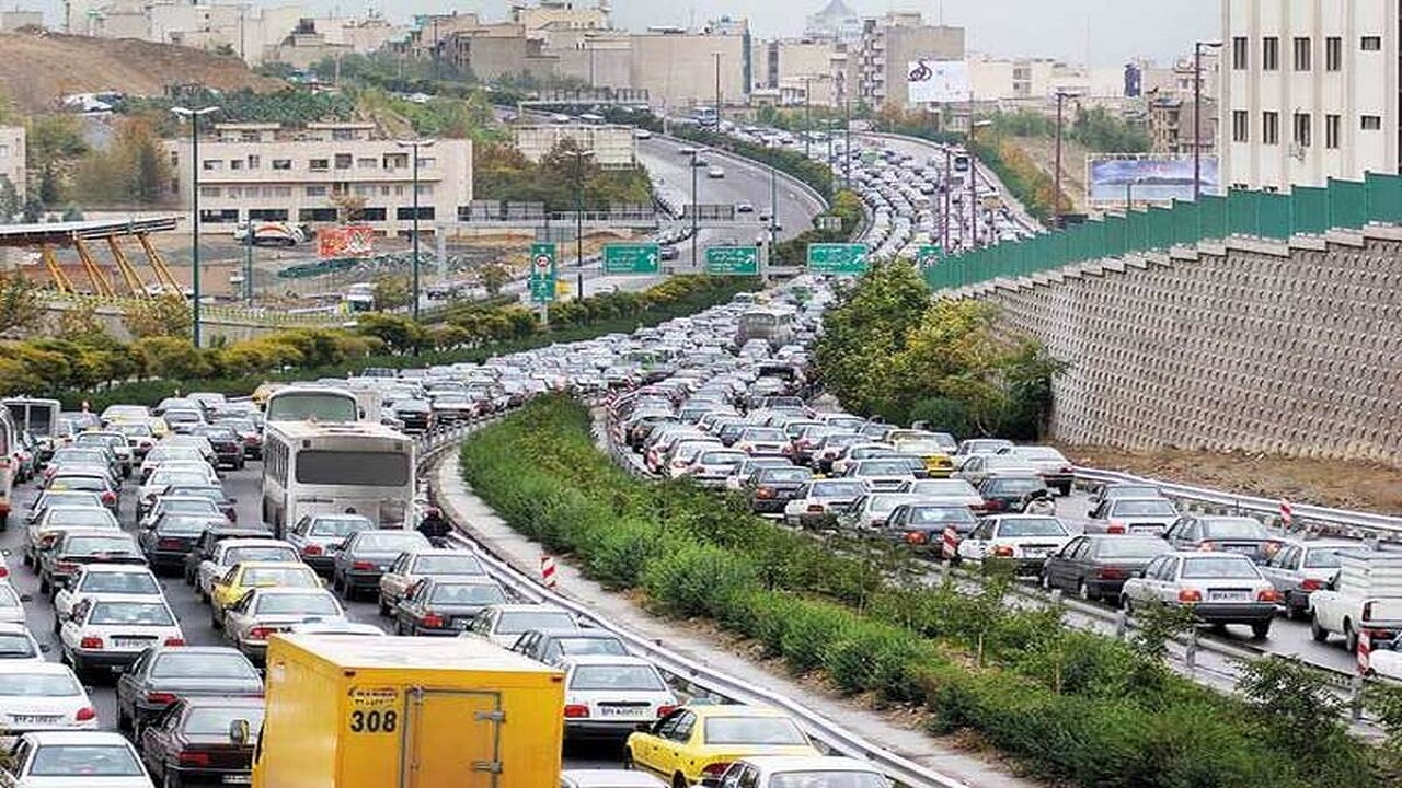 شروع بار ترافیکی در بزرگراه‌های شهید همت، هاشمی و شهید نواب