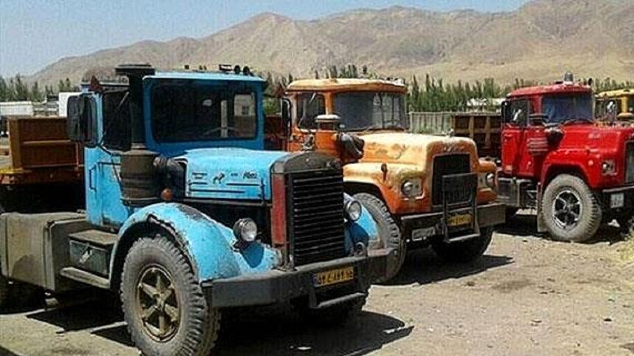 مجوز مجلس برای واردات دستگاه کشنده و اتوبوس به رانندگان دارای خودرو‌های اسقاط