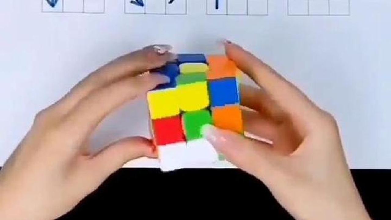 شکسته شدن رکورد جهانی مکعب روبیک توسط یک دانش‌آموز + فیلم