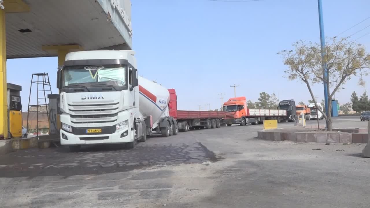 صف‌های طولانی گازوئیل، سرگردانی رانندگان و عدم پاسخگویی