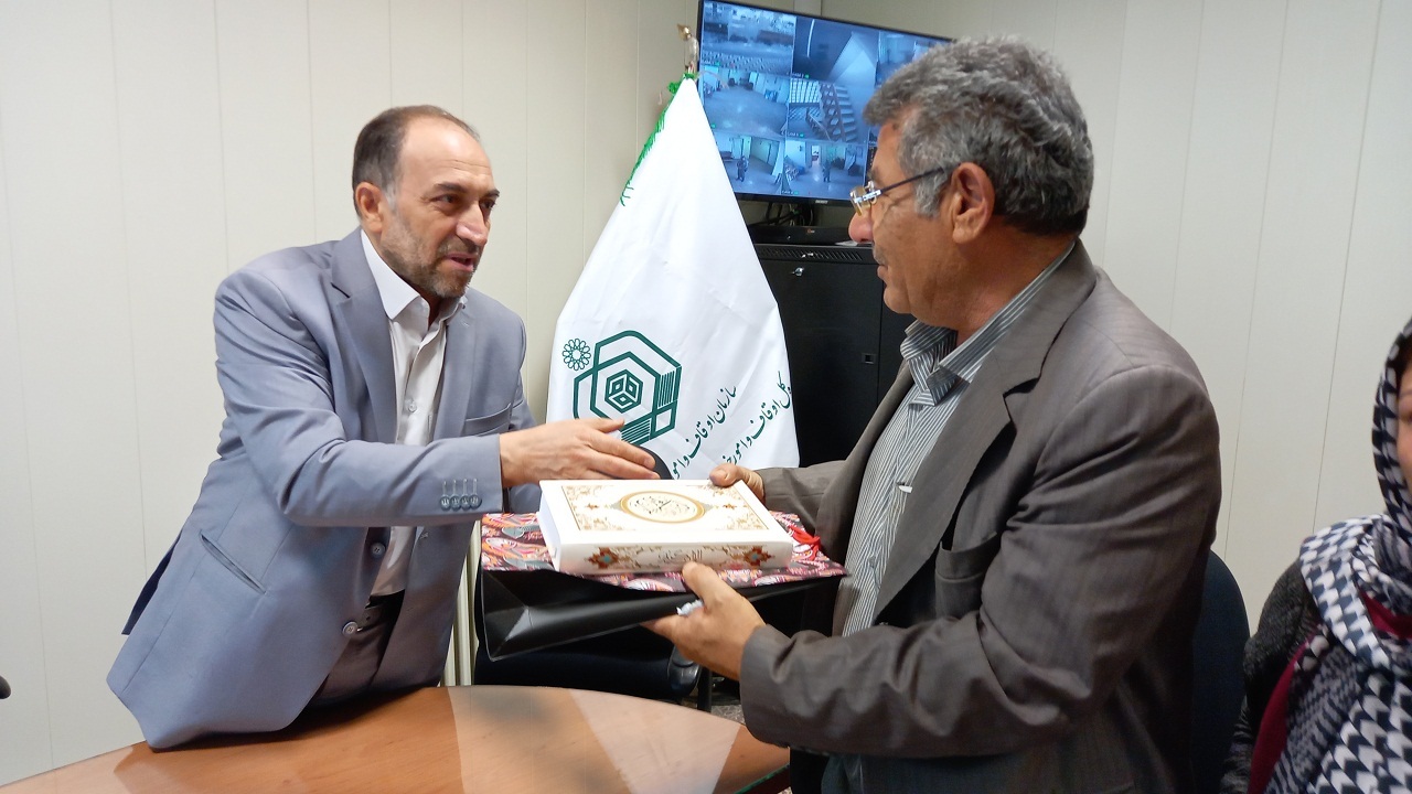 وقف یک قطعه زمین برای ساخت مدرسه در مراغه