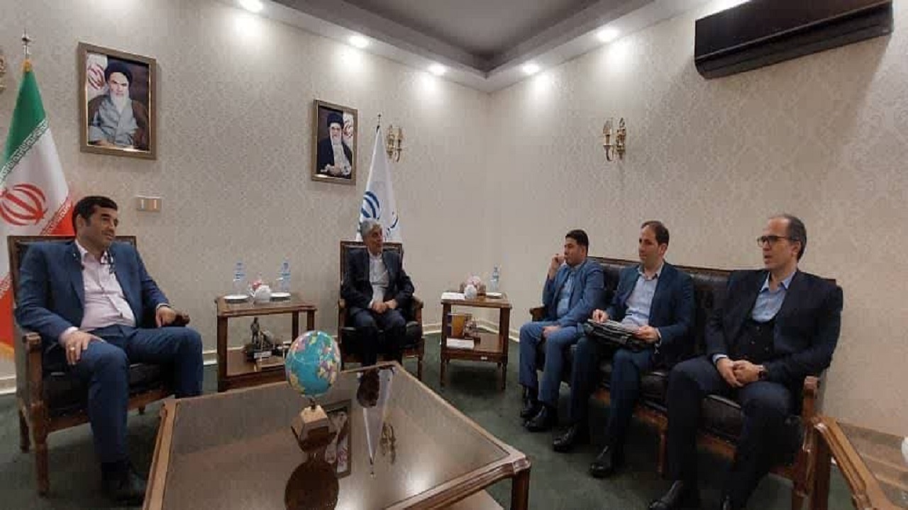 دیدار با وزیر برای تأمین امکانات ورزشی بندر انزلی