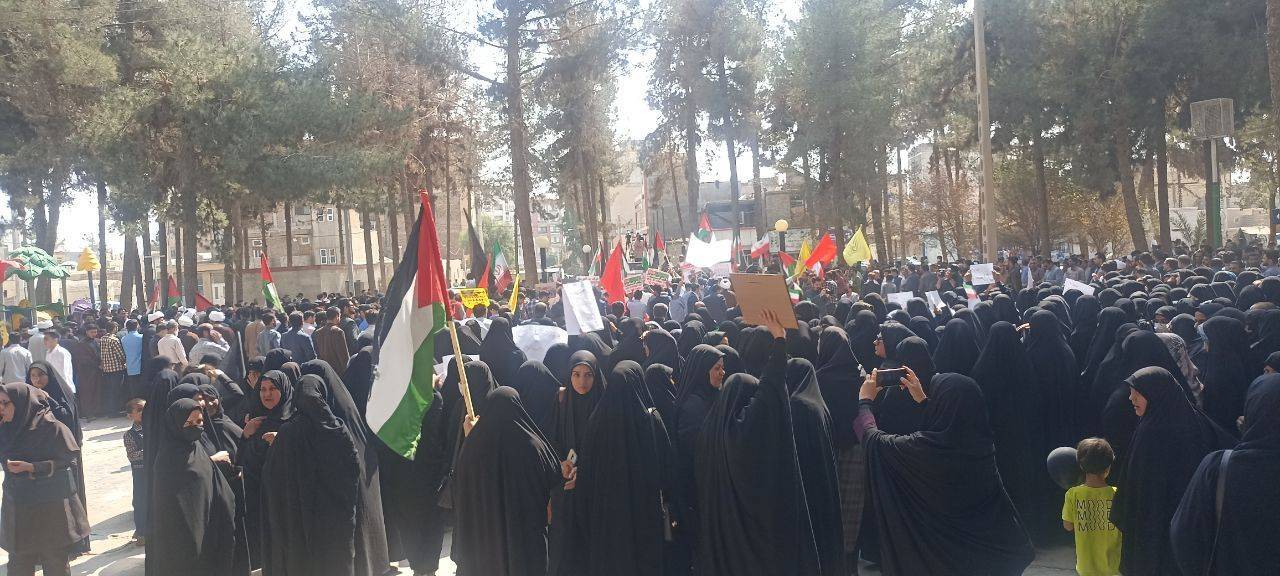 تجمع و خروش انقلابی مردم زاهدان در پی جنایت هولناک رژیم کودک کش اسرائیل+تصاویر