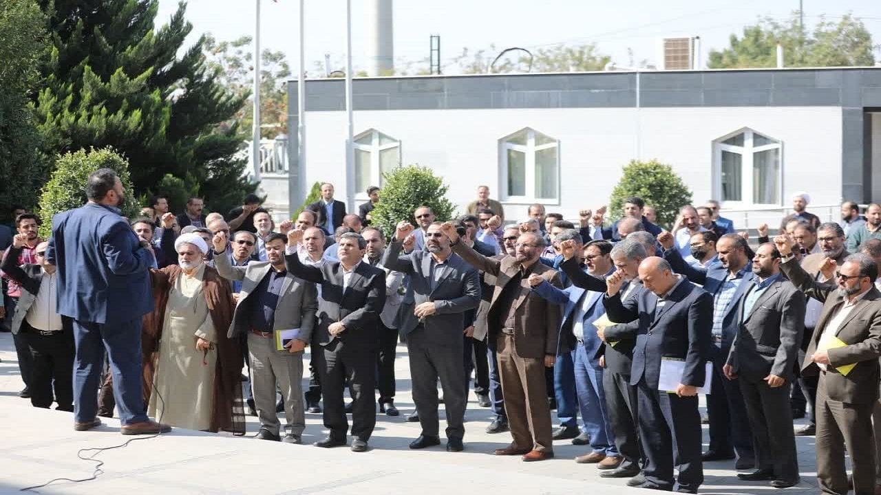 طنین فریاد مرگ بر اسرائیل در محوطه استانداری قزوین