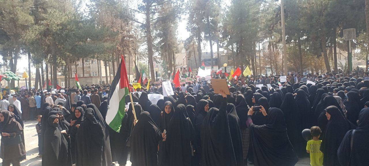 تجمع و خروش انقلابی مردم زاهدان در پی جنایت هولناک رژیم صهیونیستی