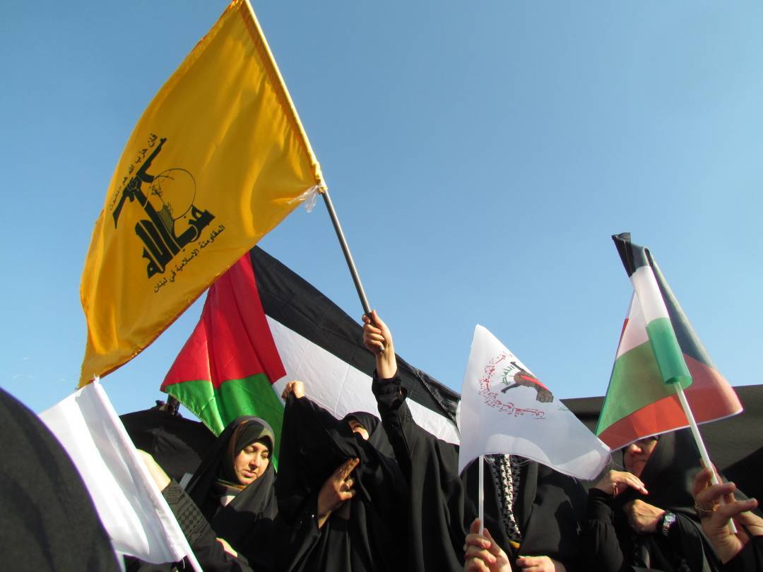 تجمع مردم تهران در محکومیت رژیم صهیونیستی تجمع مردم تهران در محکومیت رژیم صهیونیستی