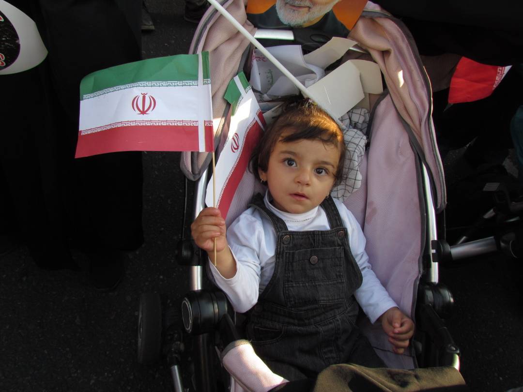 کودکان در راهپیمایی کودکان در راهپیمایی