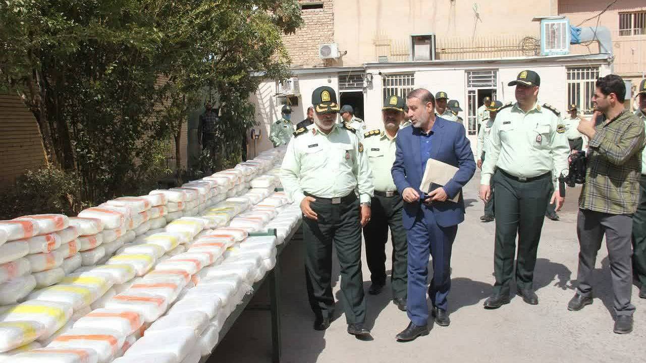 کشف ۳ تن و ۷۱۰ کیلو مرفین در عملیات پلیس کرمان