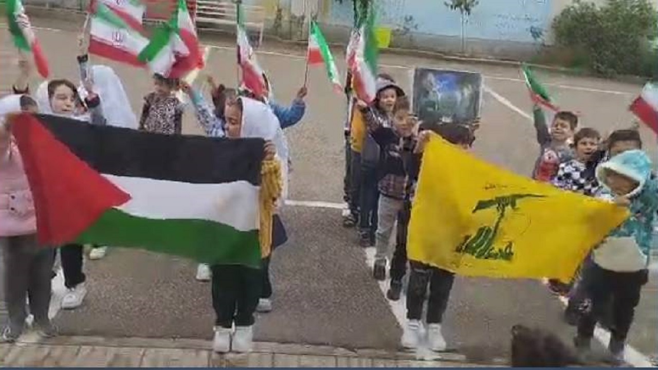 طنین انداز شدن شعار مرگ بر اسرائیل در مدارس شهرستان انگوت + فیلم