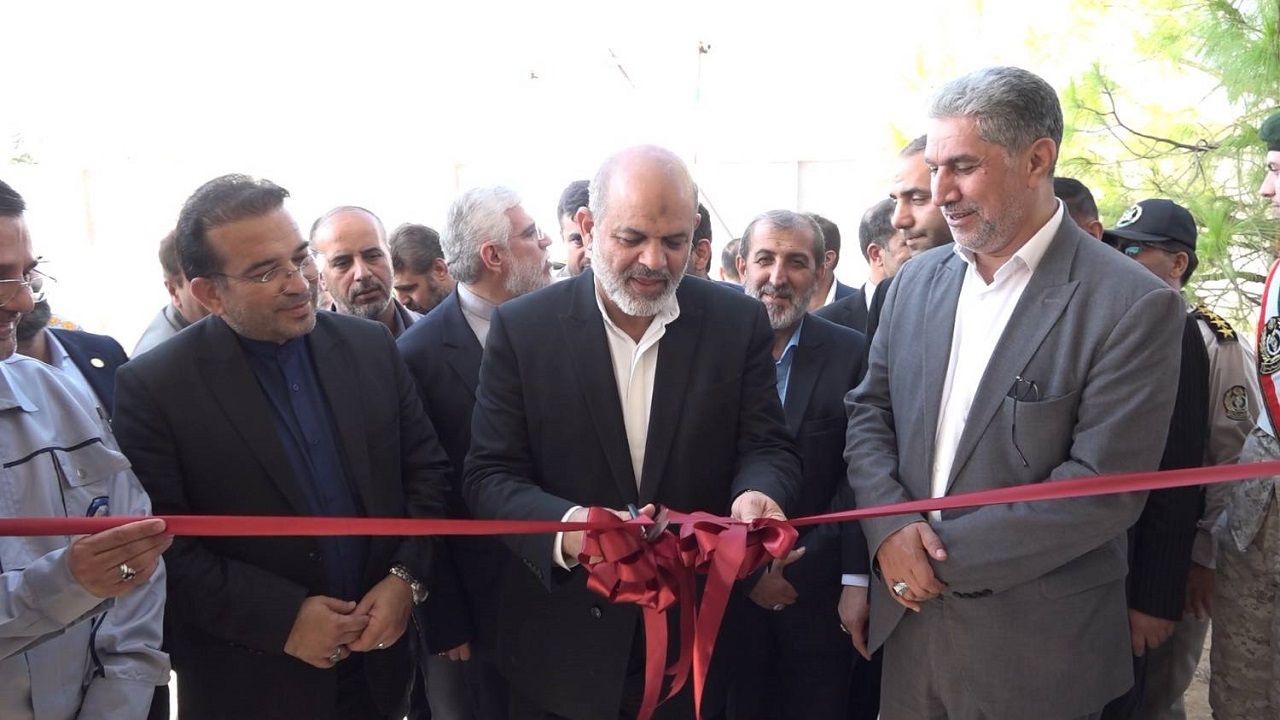 افتتاح سه طرح تولیدی و خدماتی در انبارالوم با حضور وزیر کشور