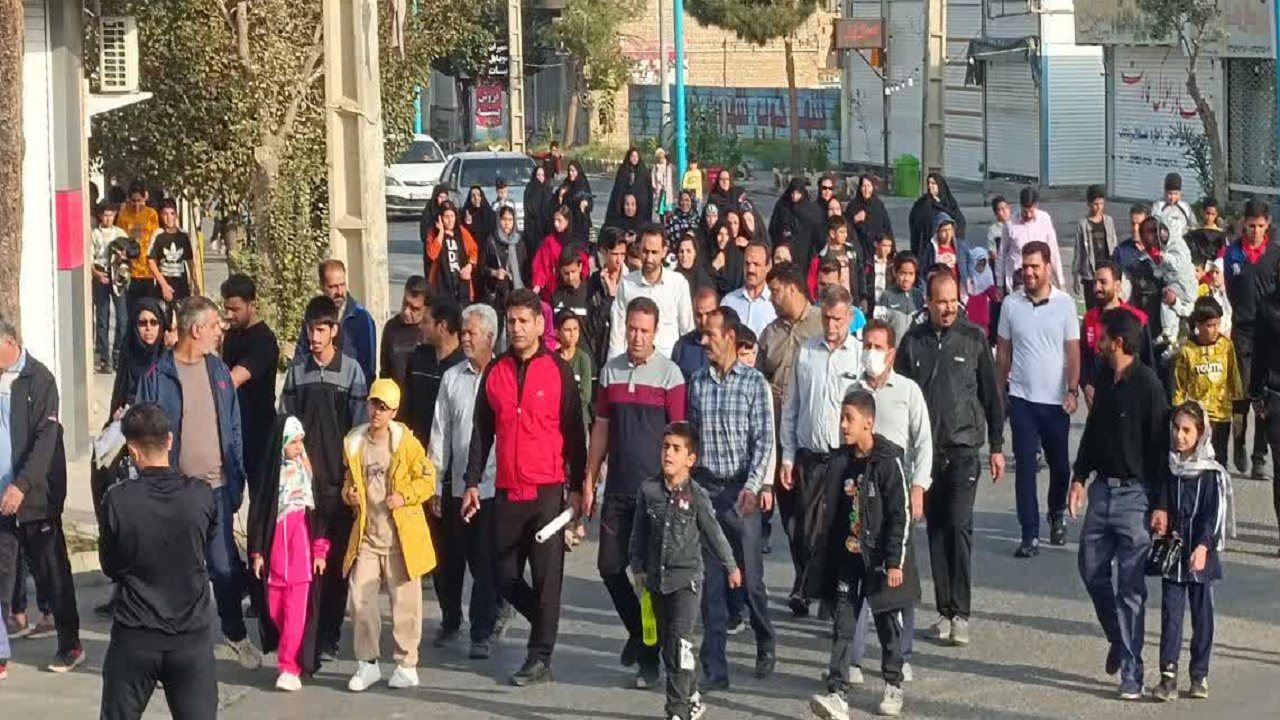 برگزاری همایش بزرگ پیاده روی خانوادگی در خاتم