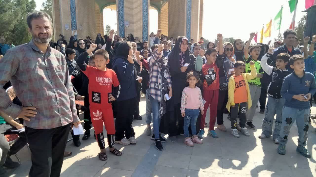 حضور خانواده ها در همایش