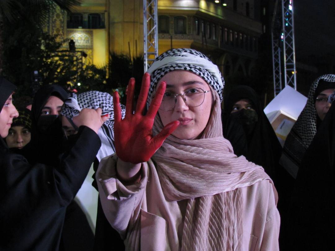 حضور جوانان در مراسم راهپیمایی ضد صهیونیست ها