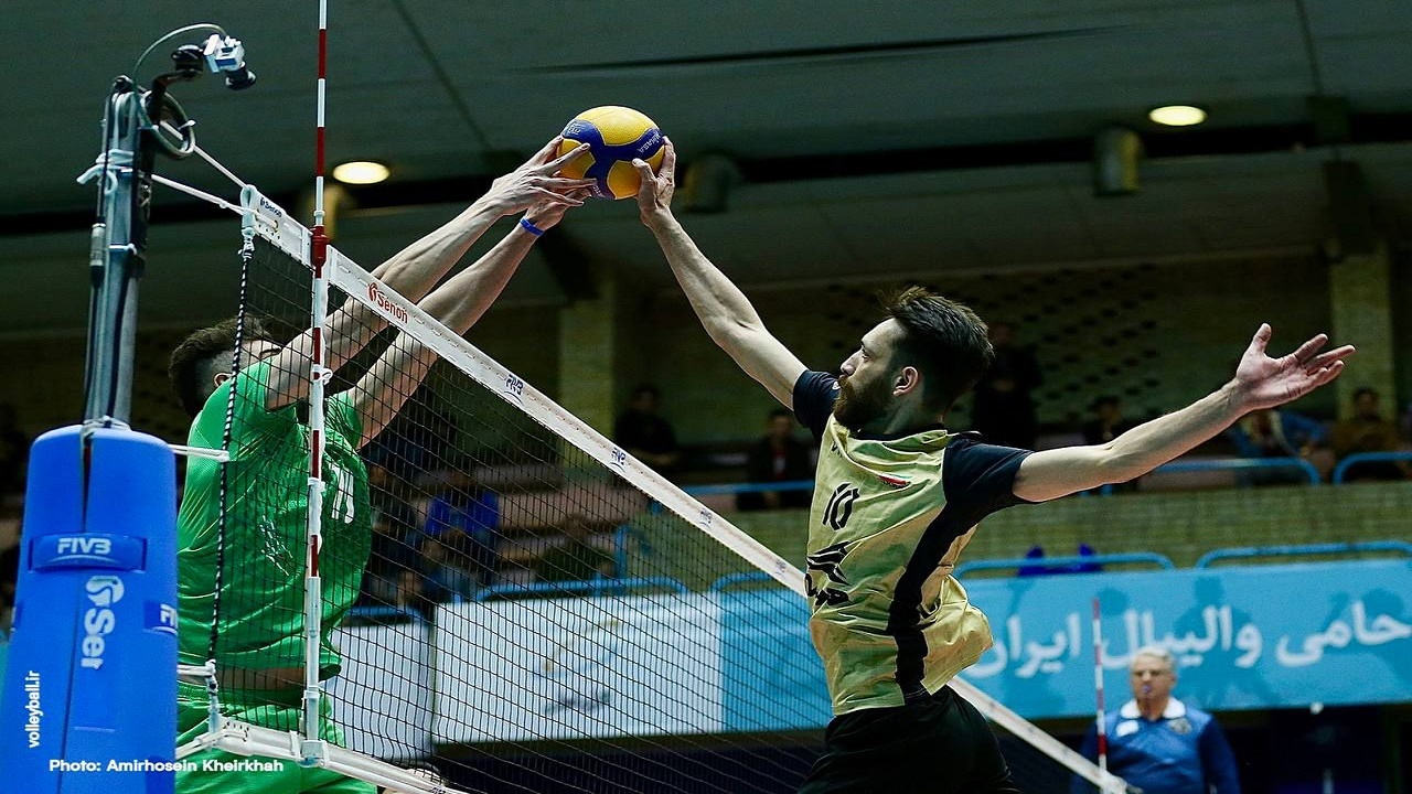 مصاف هورسان و فولاد سیرجان در آغاز لیگ برتر والیبال