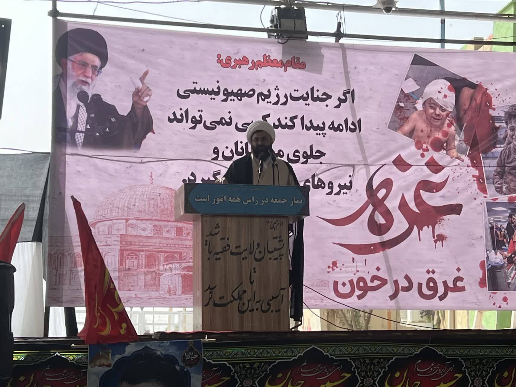 گزارش تصویری از صف آرایی نمازگزاران قصر شیرین در نماز جمعه گزارش تصویری از صف آرایی نمازگزاران قصر شیرین در نماز جمعه