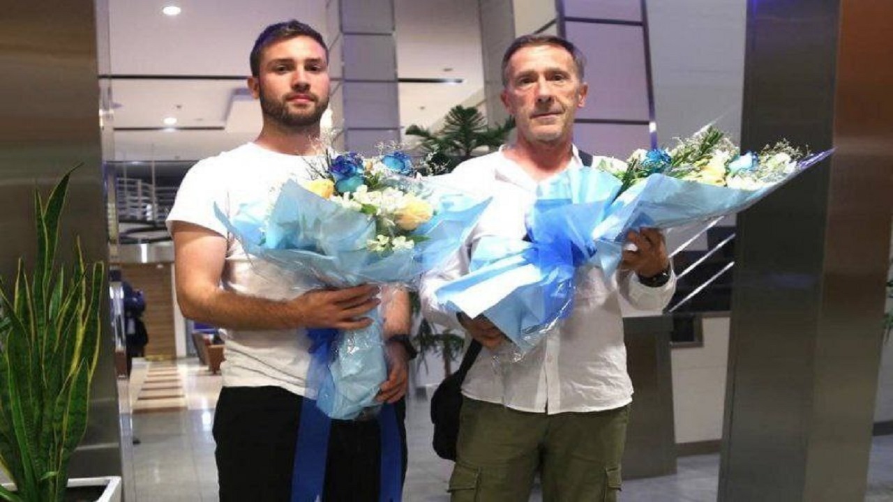 ۲ مربی اسپانیایی استقلال اجازه ورود به ایران را ندارند