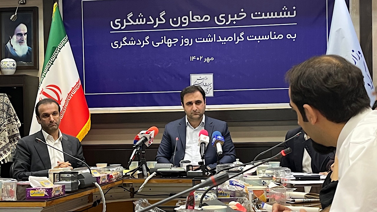 ورود ۳ میلیون و ۳۵۴ هزار گردشگر به ایران/پرواز مستقیم به مصر نداریم