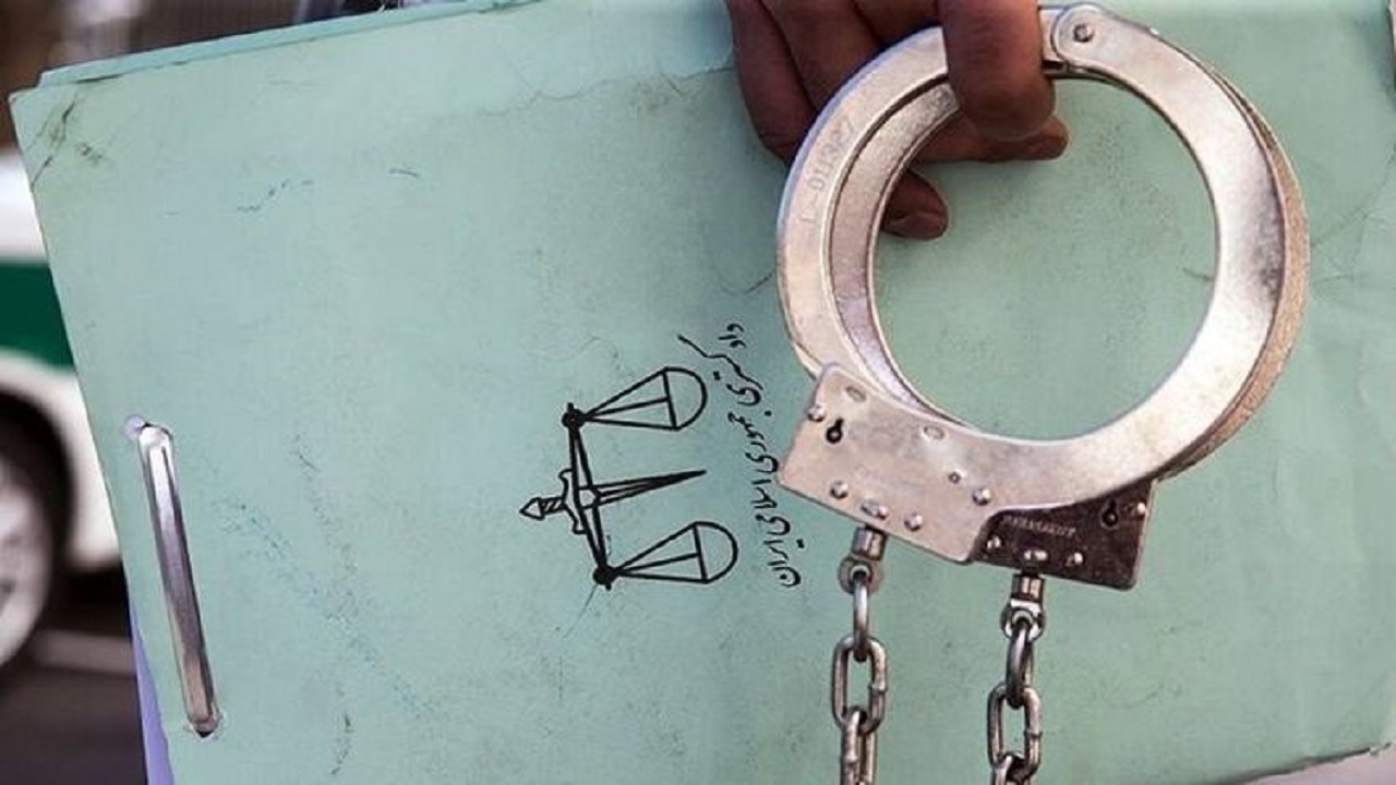 دستبند پلیس خرمشهر بر دستان ۱۲ متهم متواری