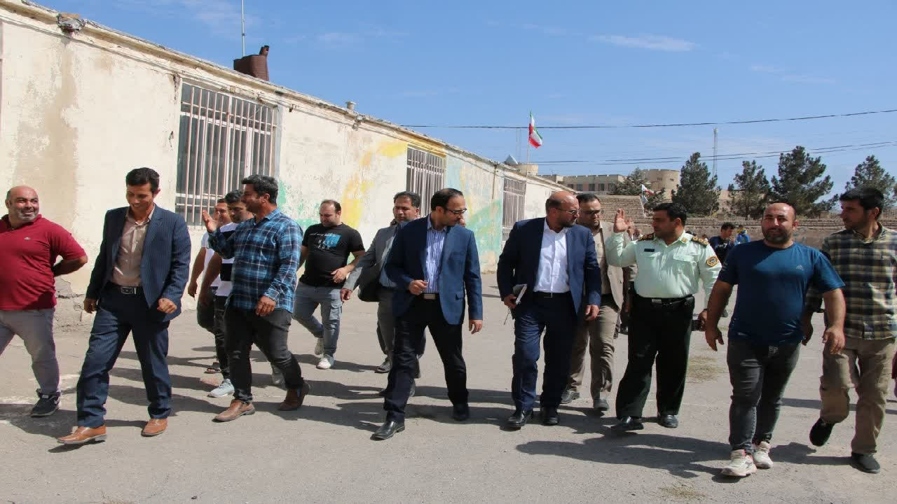 کلنگ احداث ساختمان جدید دبستان شهید جلوخانی روستای نیارک، به زودی