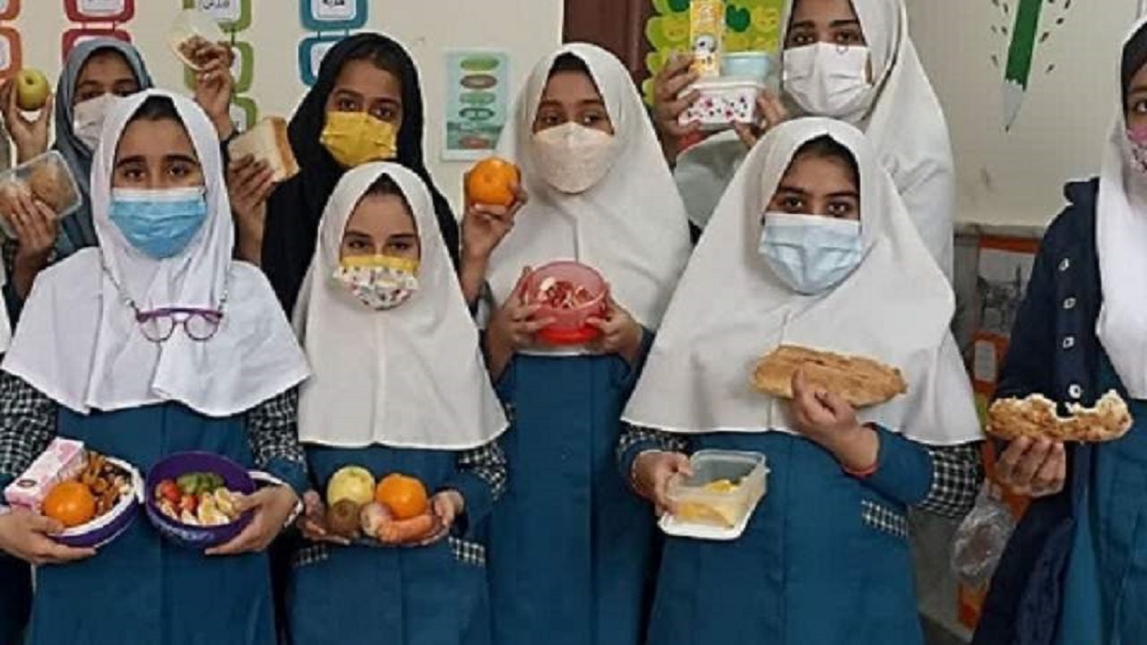 جامعه سالم با تغذیه سالم دانش‌آموزان محقق می‌شود